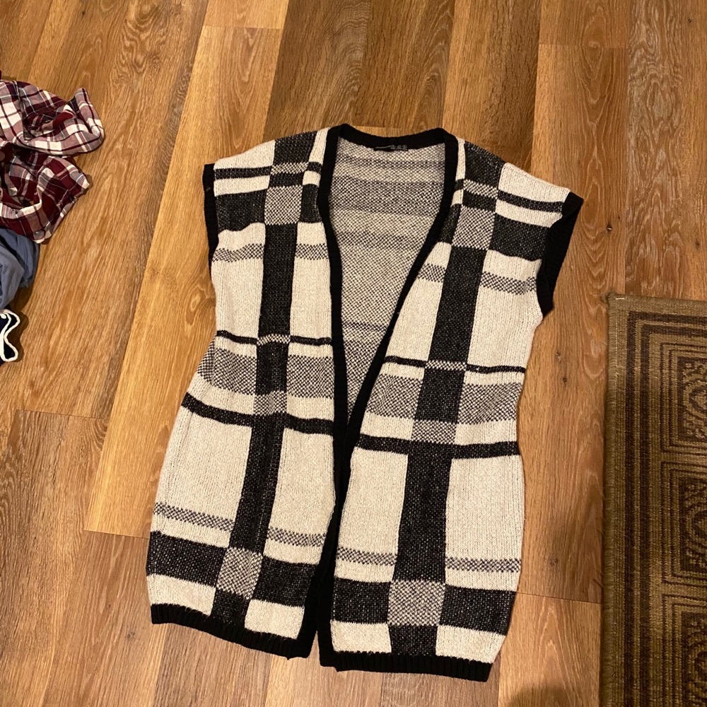 Primark Black and white Knit Vest
